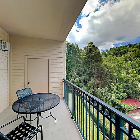 Summit Manor Condos Unit B3052